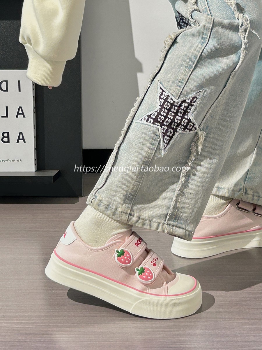 Korean Style Strawberry Heart Velcro Canvas Sneakers for Women - Breathable Sports Shoes for Students Korean Style Strawberry Heart Velcro Canvas Sneakers for Women - Breathable Sports Shoes for Students