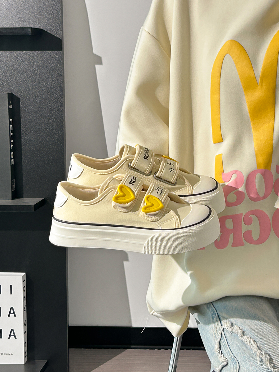 Korean Style Strawberry Heart Velcro Canvas Sneakers for Women - Breathable Sports Shoes for Students Korean Style Strawberry Heart Velcro Canvas Sneakers for Women - Breathable Sports Shoes for Students