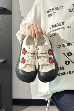 Korean Style Strawberry Heart Velcro Canvas Sneakers for Women - Breathable Sports Shoes for Students