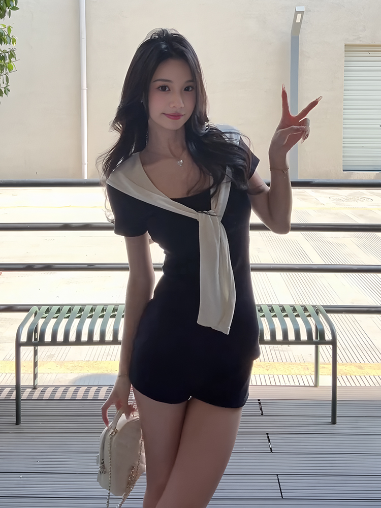 Korean Style Summer Three-Piece Set: Slim-Fit Short-Sleeve T-Shirt & Navy Blue Casual Shorts for Women Korean Style Summer Three-Piece Set: Slim-Fit Short-Sleeve T-Shirt & Navy Blue Casual Shorts for Women