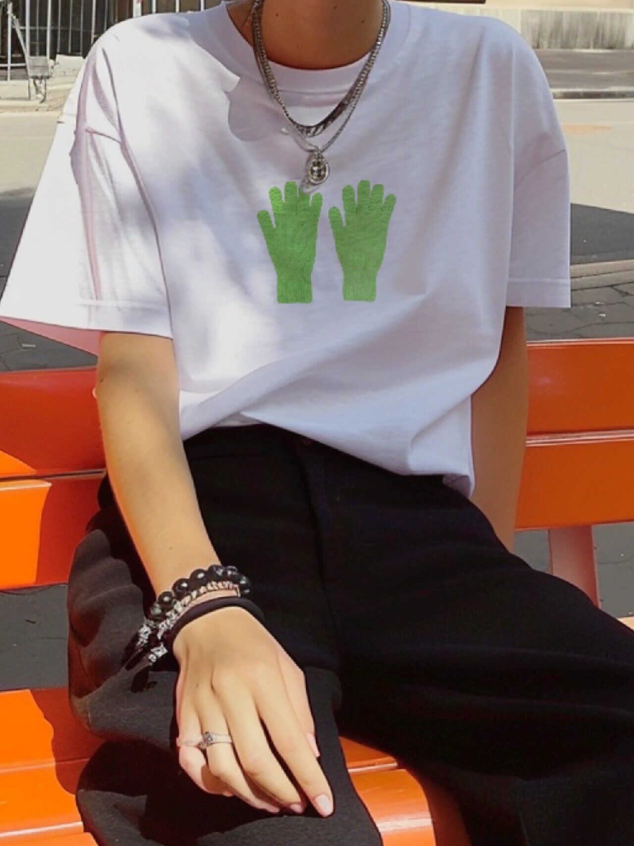 Korean Style Vintage Blue Graphic T-Shirt with Glove Print - Casual, Cotton, Trendy, Retro, Youthful Aesthetic Korean Style Vintage Blue Graphic T-Shirt with Glove Print - Casual, Cotton, Trendy, Retro, Youthful Aesthetic