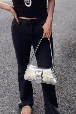 Korean Style Vintage Metal Chain Shoulder Handbag - Sweet Cool Spicy Girl Baguette Bag for Modern Fashion