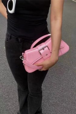 Korean Style Vintage Metal Chain Shoulder Handbag - Sweet Cool Spicy Girl Baguette Bag for Modern Fashion