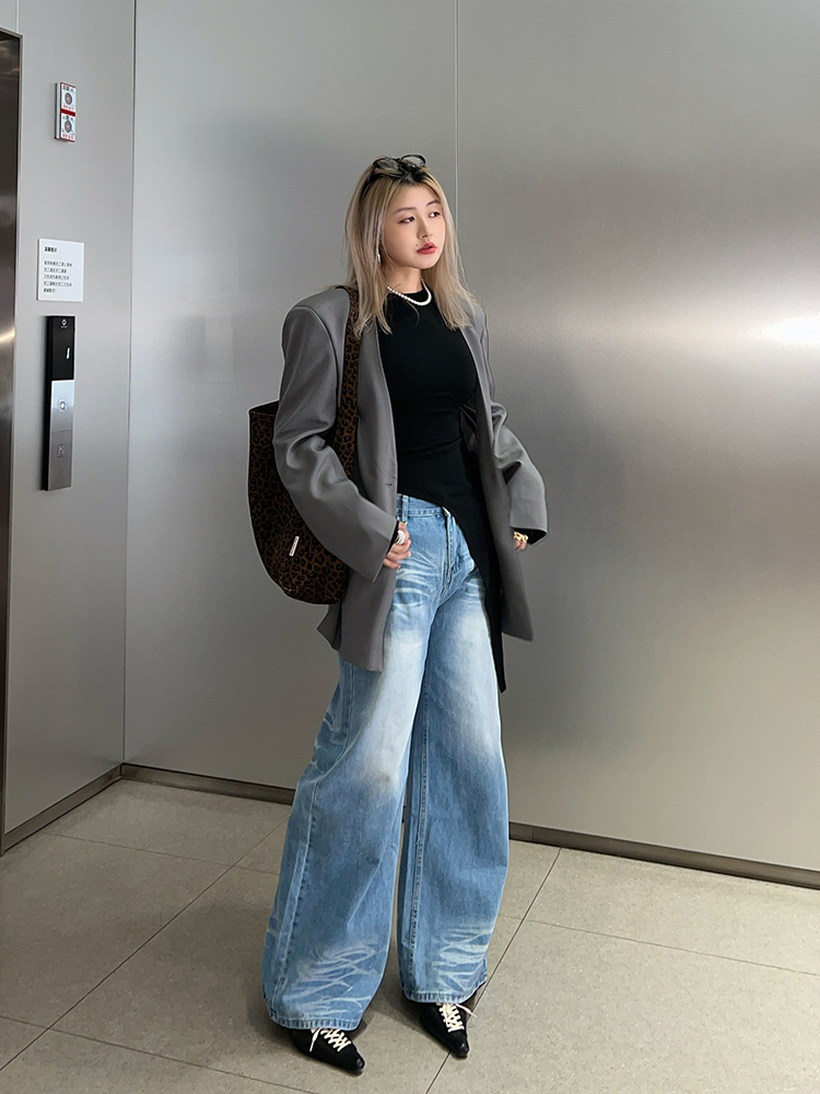 Korean-Style Washed High-Waisted Wide-Leg Jeans for Women, Loose Vintage Straight Pants, Spring Fashion Trousers Korean-Style Washed High-Waisted Wide-Leg Jeans for Women, Loose Vintage Straight Pants, Spring Fashion Trousers