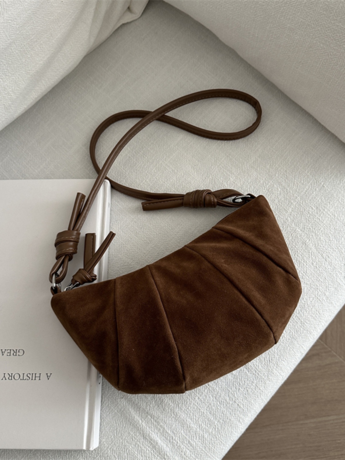 Korean Style Women's Horn-Shaped Suede Dumpling Bag - Trendy 2025 Versatile Shoulder & Crossbody Bag Korean Style Women's Horn-Shaped Suede Dumpling Bag - Trendy 2025 Versatile Shoulder & Crossbody Bag
