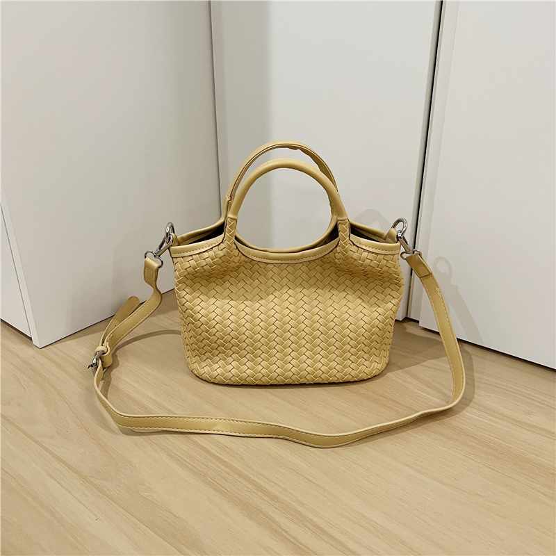 Korean Style Woven Soft Leather Vegetable Basket Handbag - Fashionable Crossbody Tote Bag for Trendy Looks Korean Style Woven Soft Leather Vegetable Basket Handbag - Fashionable Crossbody Tote Bag for Trendy Looks