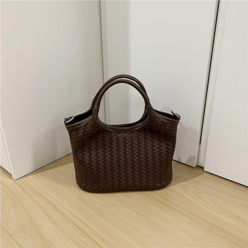Korean Style Woven Soft Leather Vegetable Basket Handbag - Fashionable Crossbody Tote Bag for Trendy Looks Korean Style Woven Soft Leather Vegetable Basket Handbag - Fashionable Crossbody Tote Bag for Trendy Looks
