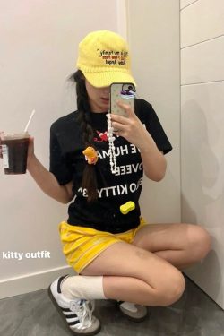 Korean Style Youthful Cartoon Print Slim-Fit Short Sleeve T-Shirt for Women - Trendy Graphic Top