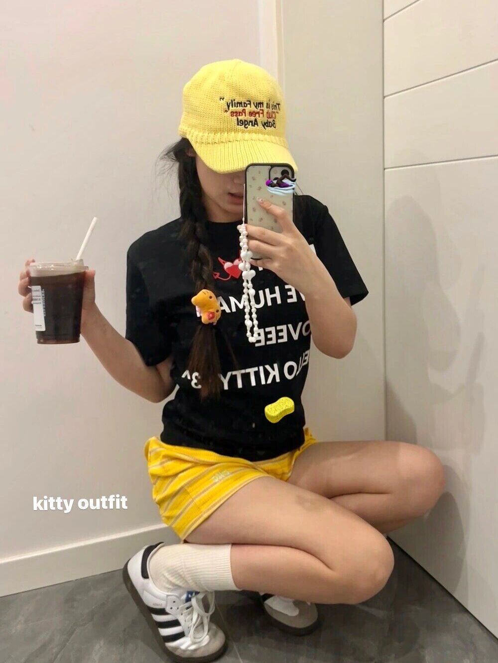 Korean Style Youthful Cartoon Print Slim-Fit Short Sleeve T-Shirt for Women - Trendy Graphic Top Korean Style Youthful Cartoon Print Slim-Fit Short Sleeve T-Shirt for Women - Trendy Graphic Top