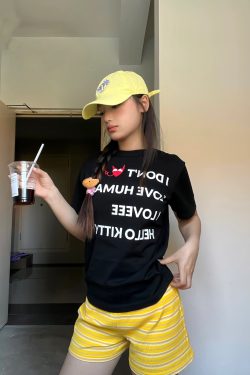Korean Style Youthful Cartoon Print Slim-Fit Short Sleeve T-Shirt for Women - Trendy Graphic Top