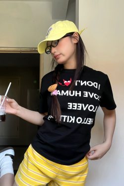 Korean Style Youthful Cartoon Print Slim-Fit Short Sleeve T-Shirt for Women - Trendy Graphic Top