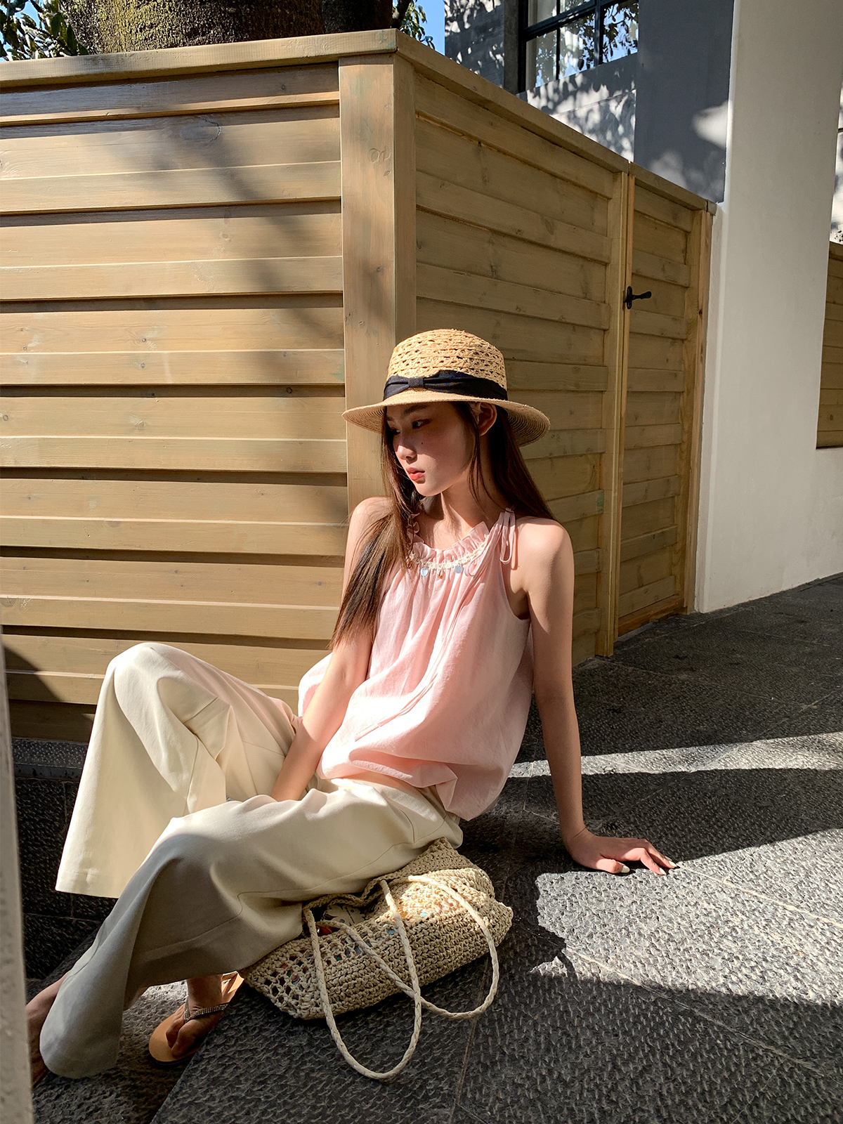 Lace Flower Bud Neck Hanging Vest for Women - Stylish Summer 2025 Top, Age-Reducing Design, Perfect for Y2K and Korean Style Lace Flower Bud Neck Hanging Vest for Women - Stylish Summer 2025 Top, Age-Reducing Design, Perfect for Y2K and Korean Style