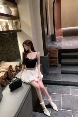 Lace Vest Camisole Top - Slim Fit with Built-In Chest Pad, Pure Desire Style, Perfect for Y2K and 90s Fashion Trends