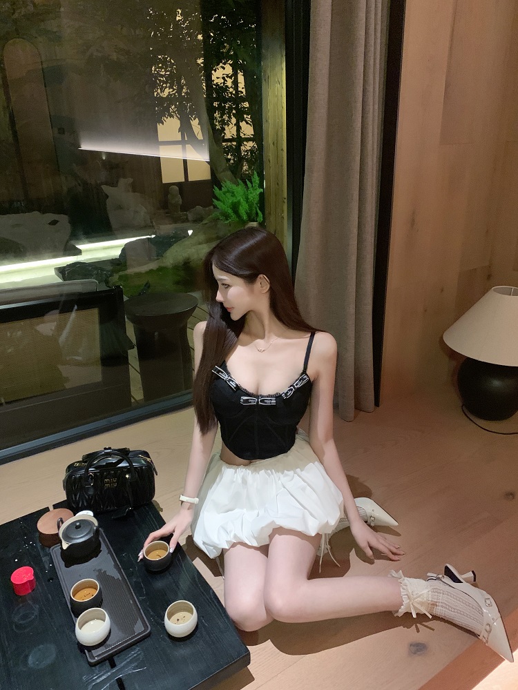 Lace Vest Camisole Top - Slim Fit with Built-In Chest Pad, Pure Desire Style, Perfect for Y2K and 90s Fashion Trends Lace Vest Camisole Top - Slim Fit with Built-In Chest Pad, Pure Desire Style, Perfect for Y2K and 90s Fashion Trends