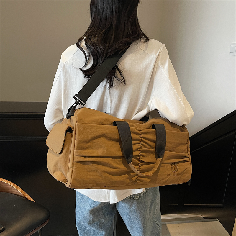 Large Capacity Crossbody Sports Fitness Bag with Dry Wet Separation - Travel Tote for Outdoor Luggage Storage Large Capacity Crossbody Sports Fitness Bag with Dry Wet Separation - Travel Tote for Outdoor Luggage Storage