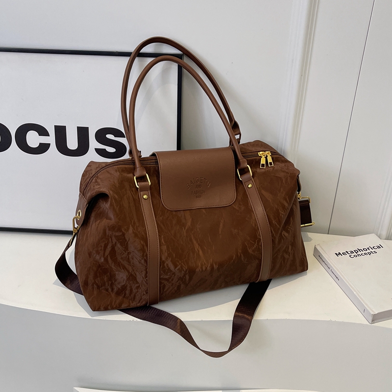 Large Capacity Lightweight Tote Bag for Women - 2025 Spring Travel Luggage Bag, Perfect for Everyday and Weekend Getaways Large Capacity Lightweight Tote Bag for Women - 2025 Spring Travel Luggage Bag, Perfect for Everyday and Weekend Getaways