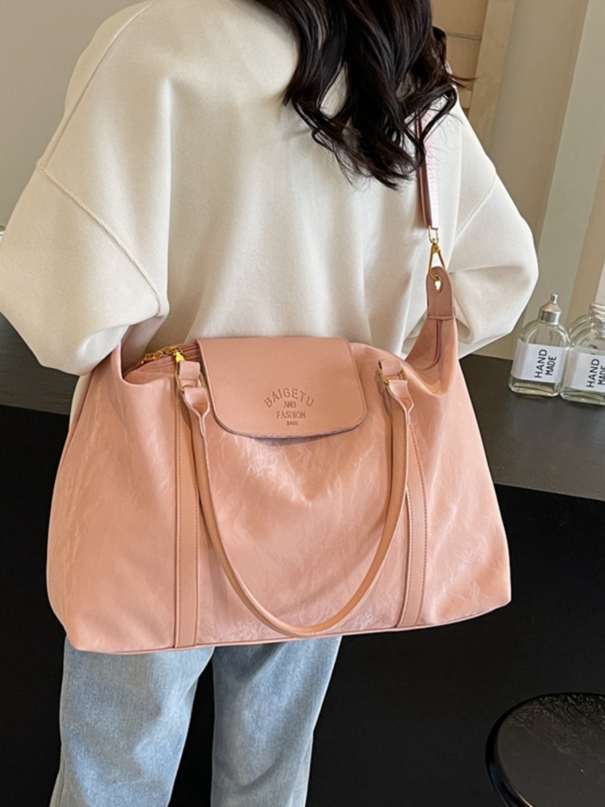 Large Capacity Lightweight Tote Bag for Women - 2025 Spring Travel Luggage Bag, Perfect for Everyday and Weekend Getaways Large Capacity Lightweight Tote Bag for Women - 2025 Spring Travel Luggage Bag, Perfect for Everyday and Weekend Getaways