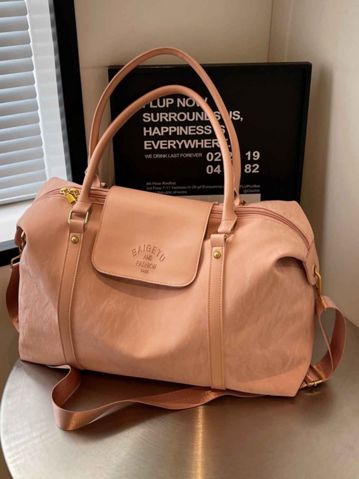 Large Capacity Lightweight Tote Bag for Women - 2025 Spring Travel Luggage Bag, Perfect for Everyday and Weekend Getaways Large Capacity Lightweight Tote Bag for Women - 2025 Spring Travel Luggage Bag, Perfect for Everyday and Weekend Getaways