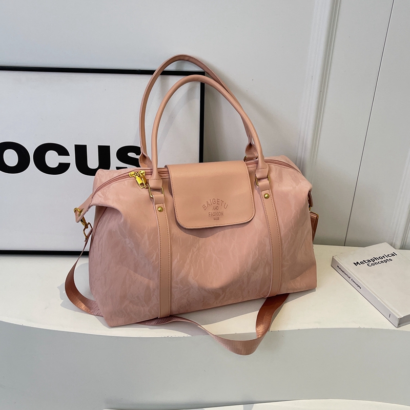 Large Capacity Lightweight Tote Bag for Women - 2025 Spring Travel Luggage Bag, Perfect for Everyday and Weekend Getaways Large Capacity Lightweight Tote Bag for Women - 2025 Spring Travel Luggage Bag, Perfect for Everyday and Weekend Getaways