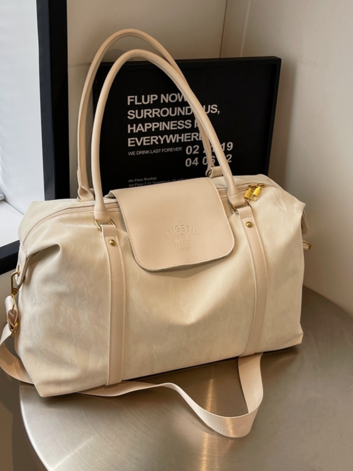 Large Capacity Lightweight Tote Bag for Women - 2025 Spring Travel Luggage Bag, Perfect for Everyday and Weekend Getaways Large Capacity Lightweight Tote Bag for Women - 2025 Spring Travel Luggage Bag, Perfect for Everyday and Weekend Getaways