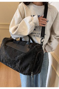 Large Capacity Travel Bag for Women, Lightweight Crossbody Gym Bag, Versatile Handheld Luggage for Short Trips and Sports