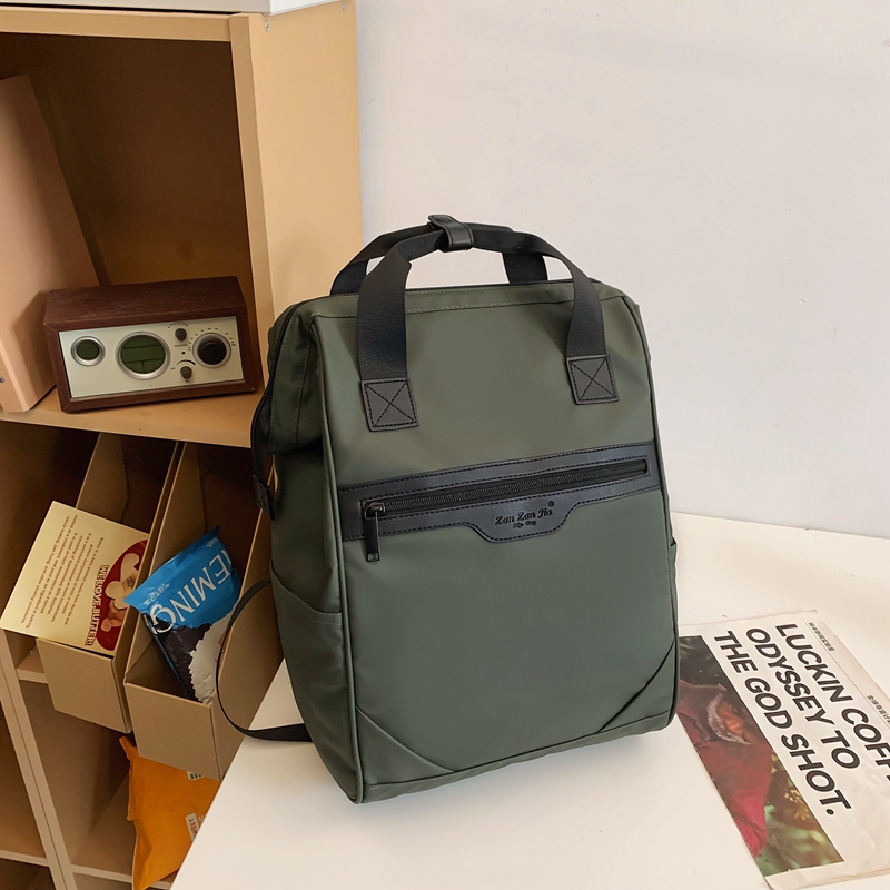 Large-Capacity Water-Resistant Backpack for Classes and Commuting, Unisex Laptop and School Bag, Ideal for Students and Professionals Large-Capacity Water-Resistant Backpack for Classes and Commuting, Unisex Laptop and School Bag, Ideal for Students and Professionals