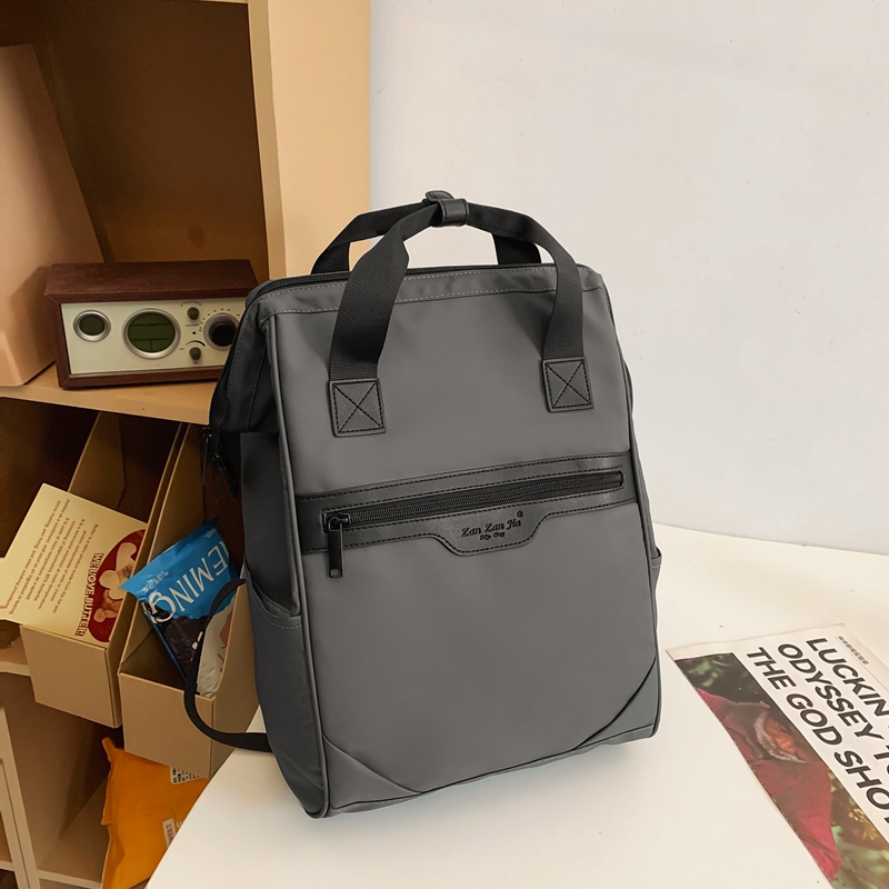 Large-Capacity Water-Resistant Backpack for Classes and Commuting, Unisex Laptop and School Bag, Ideal for Students and Professionals Large-Capacity Water-Resistant Backpack for Classes and Commuting, Unisex Laptop and School Bag, Ideal for Students and Professionals
