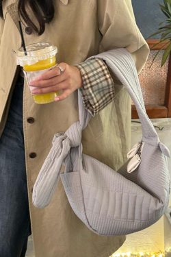 Large Capacity Wide Strap Tote Bag - Stylish Cloud Design for Commuting, Shoulder and Crossbody Wear, Niche Fashion Essential