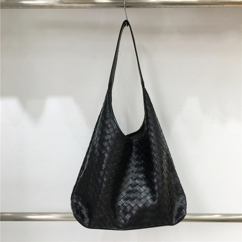 Large Capacity Women's Canvas Woven Underarm Tote Bag - Casual Versatile Style for 2024, Perfect for Daily Use Large Capacity Women's Canvas Woven Underarm Tote Bag - Casual Versatile Style for 2024, Perfect for Daily Use