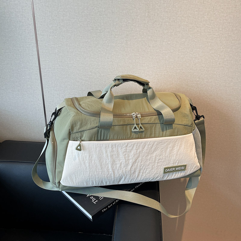 Large Capacity Women's Carry-On Travel Bag - Lightweight Handbag for Short-Distance Trips, Sports, and Luggage Organization Large Capacity Women's Carry-On Travel Bag - Lightweight Handbag for Short-Distance Trips, Sports, and Luggage Organization