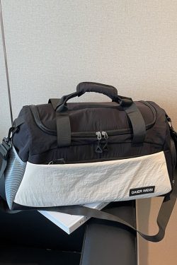 Large Capacity Women's Carry-On Travel Bag - Lightweight Handbag for Short-Distance Trips, Sports, and Luggage Organization