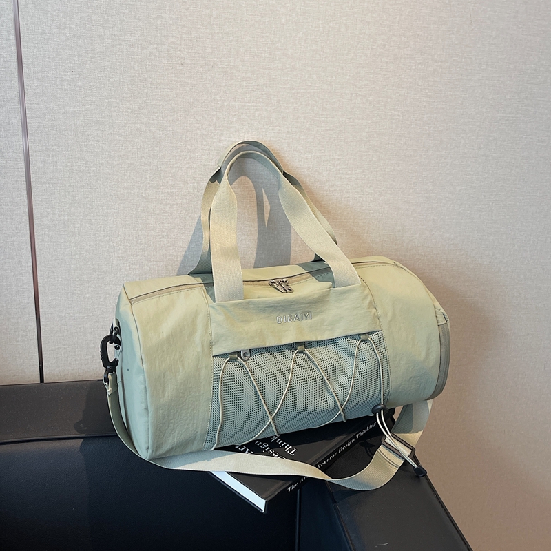 Large Capacity Women's Travel Bag - Handheld Fitness Bag with Dry Wet Separation for Sports, Yoga, Swimming, Lightweight Luggage Large Capacity Women's Travel Bag - Handheld Fitness Bag with Dry Wet Separation for Sports, Yoga, Swimming, Lightweight Luggage