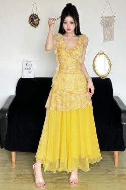 Layered Floral A-Line Dress for Women - Fresh Field Spaghetti Strap Dress, Gentle and Skin-Whitening, Perfect for Spring and Summer