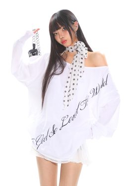 Lazy Casual Off-Shoulder T-Shirt for Women, Loose Fit Letter Design Top for Spring and Summer, Y2K Style Fashion