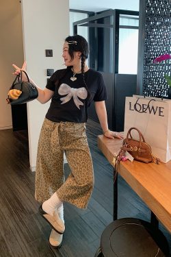 Leopard Print Wide-Leg Jeans for Women - High-Waisted Cropped Pants in Loose Lazy Style, Spring/Summer 2025 Fashion