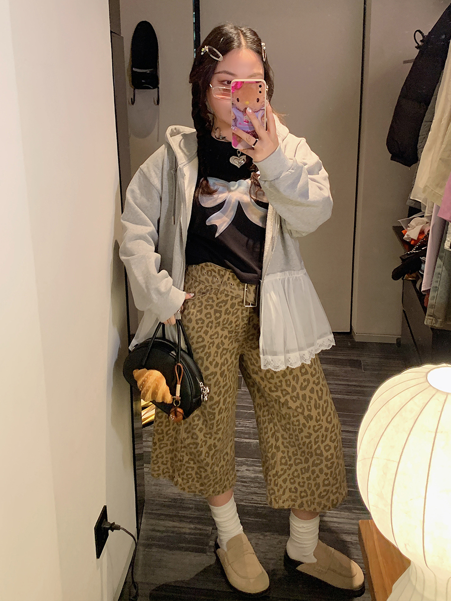 Leopard Print Wide-Leg Jeans for Women - High-Waisted Cropped Pants in Loose Lazy Style, Spring/Summer 2025 Fashion Leopard Print Wide-Leg Jeans for Women - High-Waisted Cropped Pants in Loose Lazy Style, Spring/Summer 2025 Fashion