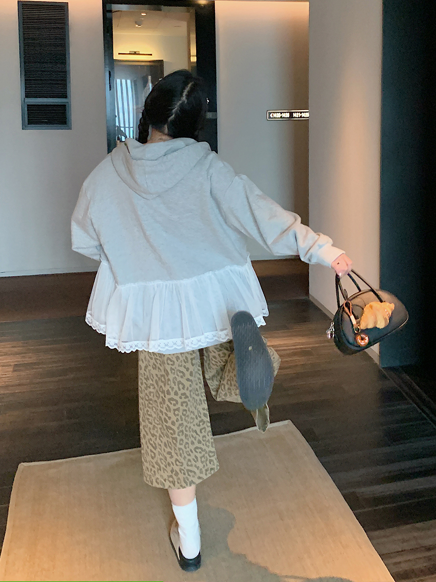 Leopard Print Wide-Leg Jeans for Women - High-Waisted Cropped Pants in Loose Lazy Style, Spring/Summer 2025 Fashion Leopard Print Wide-Leg Jeans for Women - High-Waisted Cropped Pants in Loose Lazy Style, Spring/Summer 2025 Fashion