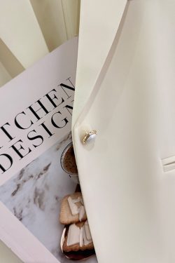 Light Beige Korean-Style Thin Blazer for Women, Elegant French Design, Petite Fit, Summer 2025 Collection