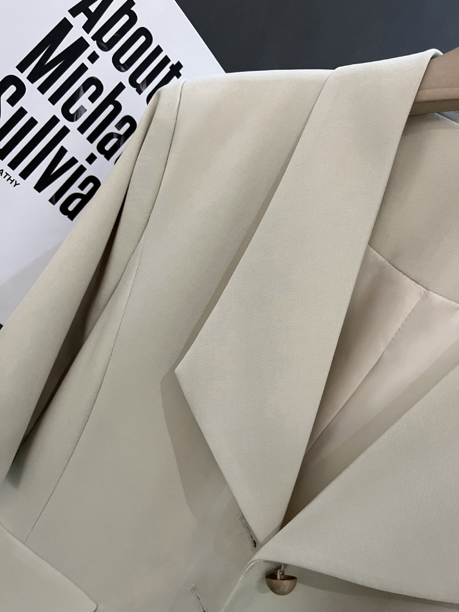 Light Beige Thin Design Blazer for Women - Vintage College Style Suit, 2025 Summer Trend, Chic and Mature Fashion Light Beige Thin Design Blazer for Women - Vintage College Style Suit, 2025 Summer Trend, Chic and Mature Fashion