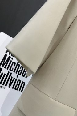 Light Beige Thin Design Blazer for Women - Vintage College Style Suit, 2025 Summer Trend, Chic and Mature Fashion