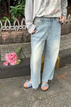 Light Blue Retro Distressed Straight Leg Jeans for Women - Vintage Summer Loose High Waist Daisy Print Pants