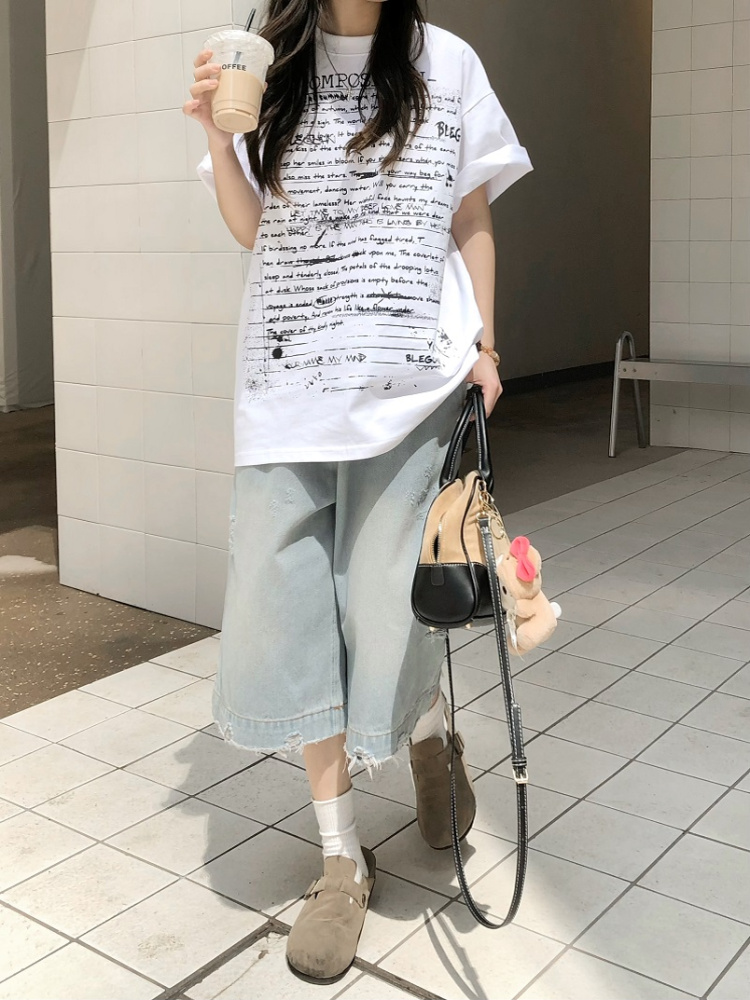 Light Blue Ripped Cropped Jeans for Men & Women - Retro American Style Summer Hip-Hop Loose Shorts Trend Light Blue Ripped Cropped Jeans for Men & Women - Retro American Style Summer Hip-Hop Loose Shorts Trend