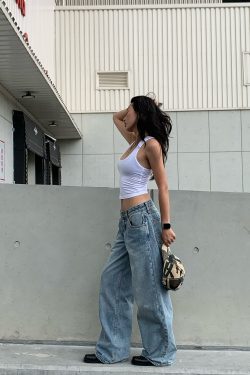 Light Blue Washed Denim Jeans - Low Waist Style, 90s Inspired, Casual Everyday Look, Perfect for Lazy Mornings