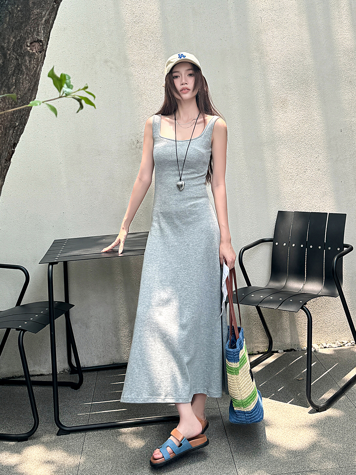 Light Gray Cotton Sleeveless Dress with Fitted Waist, French Style High-Waisted Long Skirt, Summer Thin Fabric for Women Light Gray Cotton Sleeveless Dress with Fitted Waist, French Style High-Waisted Long Skirt, Summer Thin Fabric for Women