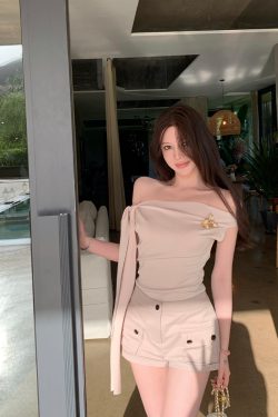 Light Jasmine Off-Shoulder Tie Strap Sleeveless T-Shirt for Women - Summer Temperament, Pure Desire, Y2K Style Top