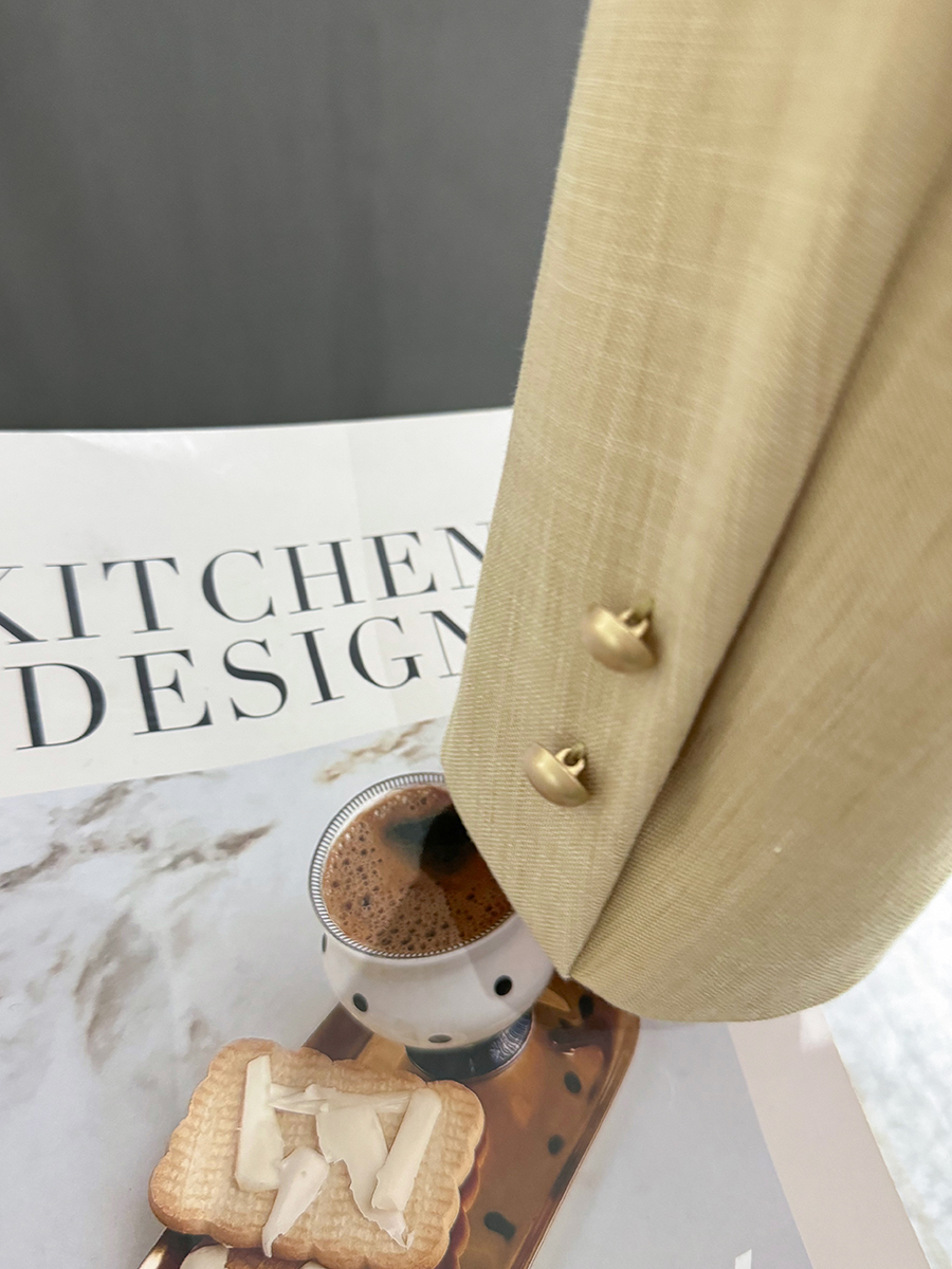 Light Khaki French-Style Short Blazer for Women, Spring Autumn 2025, Chic Mature Top, Korean Style Fashion Light Khaki French-Style Short Blazer for Women, Spring Autumn 2025, Chic Mature Top, Korean Style Fashion