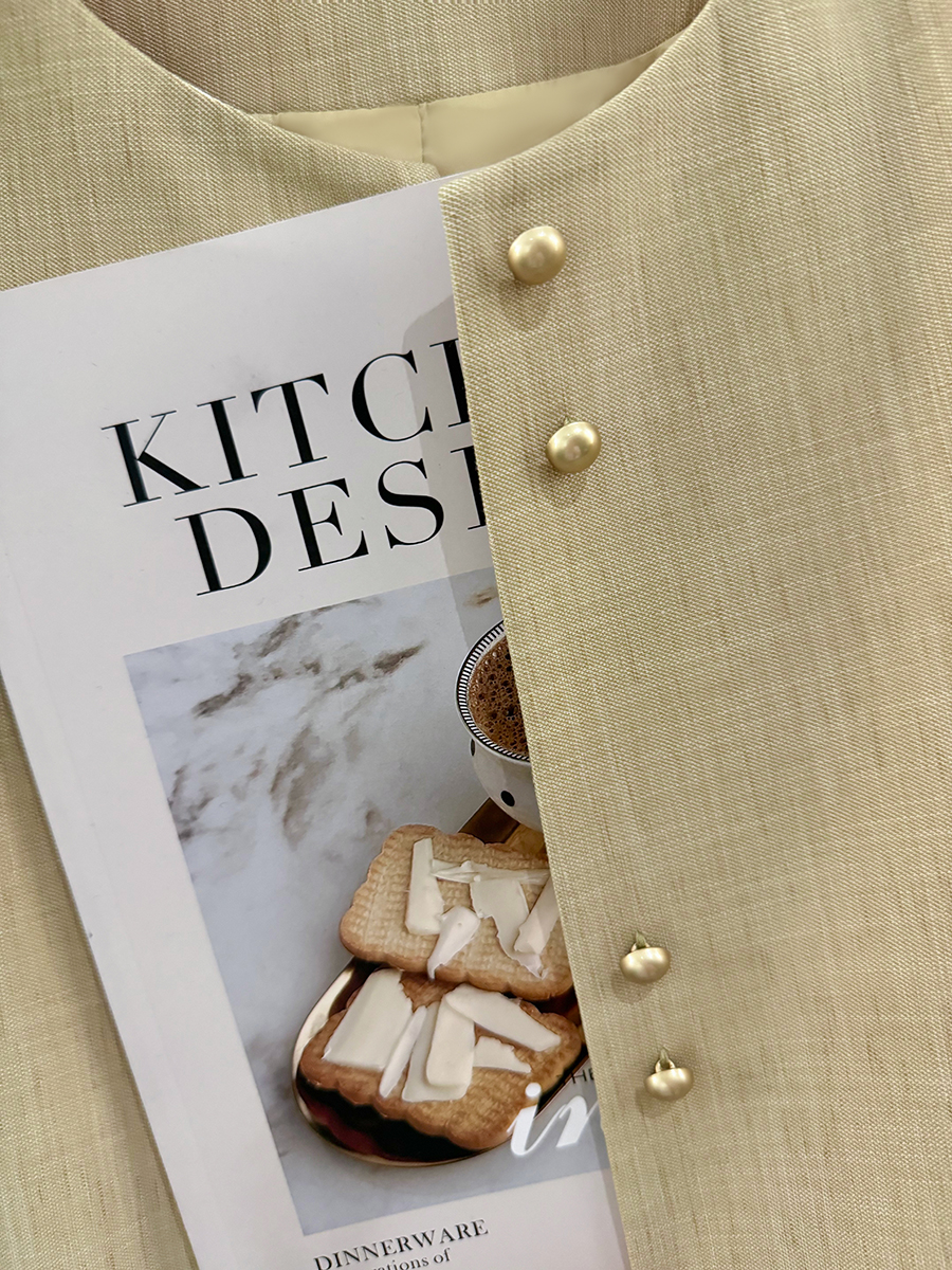 Light Khaki French-Style Short Blazer for Women, Spring Autumn 2025, Chic Mature Top, Korean Style Fashion Light Khaki French-Style Short Blazer for Women, Spring Autumn 2025, Chic Mature Top, Korean Style Fashion