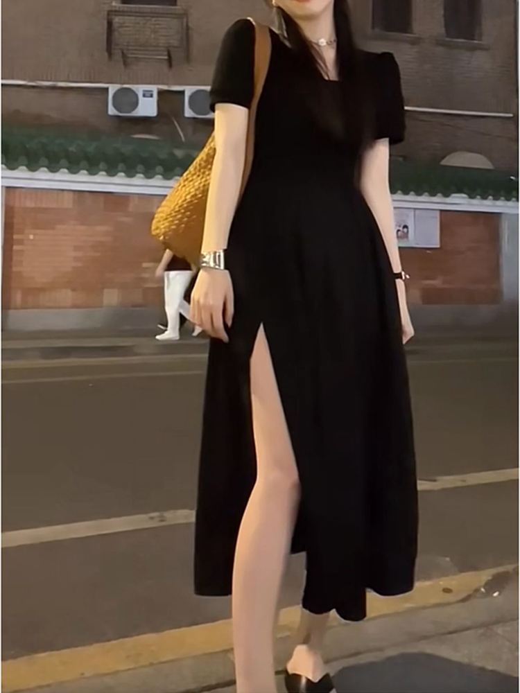 Light Luxury Plus-Size Little Black Dress, French Hepburn Style, Square Neck, Flattering Split Design for Curvy Figures, Summer Fashion Light Luxury Plus-Size Little Black Dress, French Hepburn Style, Square Neck, Flattering Split Design for Curvy Figures, Summer Fashion