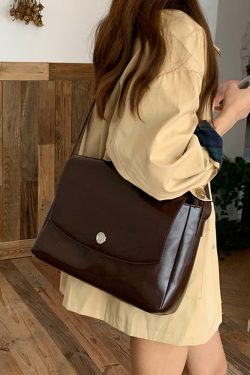 Light Luxury Retro Crossbody Bag for Women - High-End Minimalist Shoulder Bag with Large Capacity for Commuting