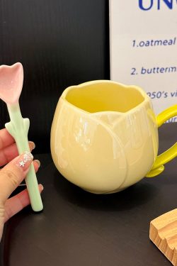 Light Luxury Tulip Ceramic Drinking Cup - Elegant Gift for Girls, Perfect Birthday Mug for Best Friends